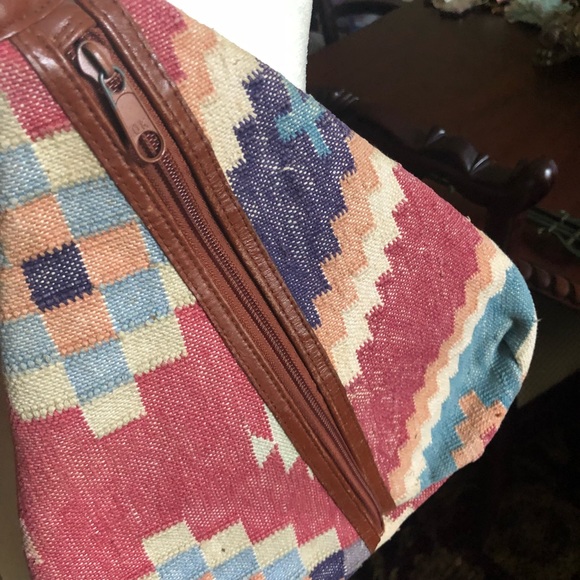 Vintage one shouldered tribal bag - Picture 3 of 4